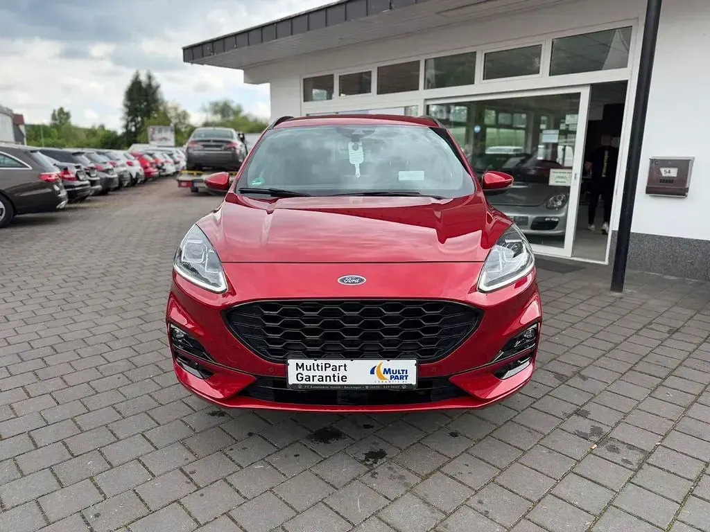 Usado Ford Kuga ST-Line X 152 HP (111 kW) 2021 Vermelho SUV