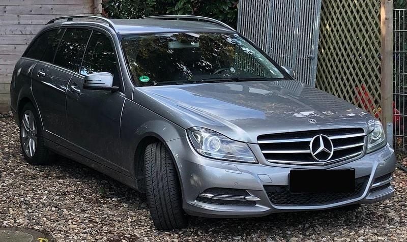 Grau Gebraucht 2013 Mercedes C250 Kombi | 11.400 € (Fairer Preis) - Bild 1/1