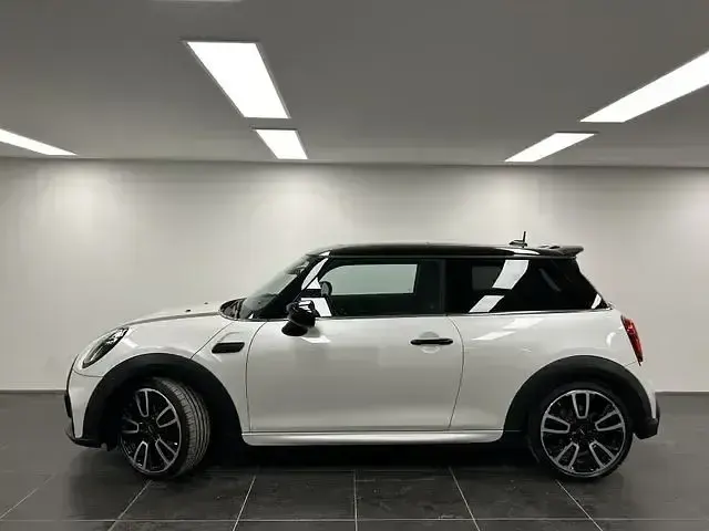Gebraucht Mini John Cooper Works 136 PS (100 kW) 2023 Nanuq white (metallic) Kleinwagen