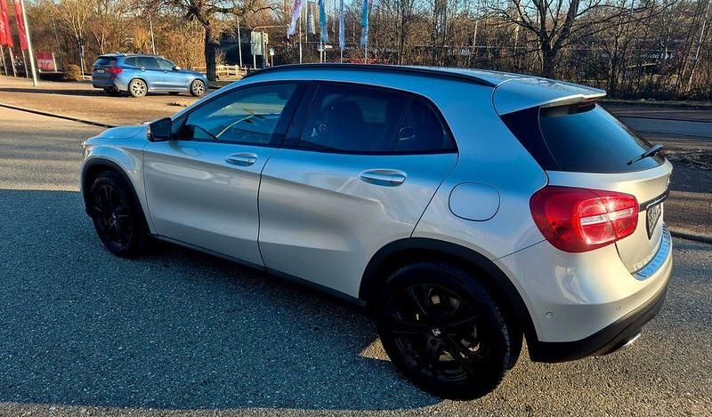 Gebraucht Mercedes GLA200 AMG 156 PS (114 kW) 2015 Silber SUV