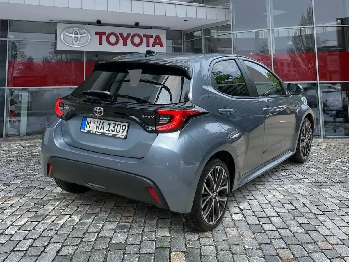 Gebraucht Toyota Yaris Hybrid 116 PS (85 kW) 2026 Other Limousine
