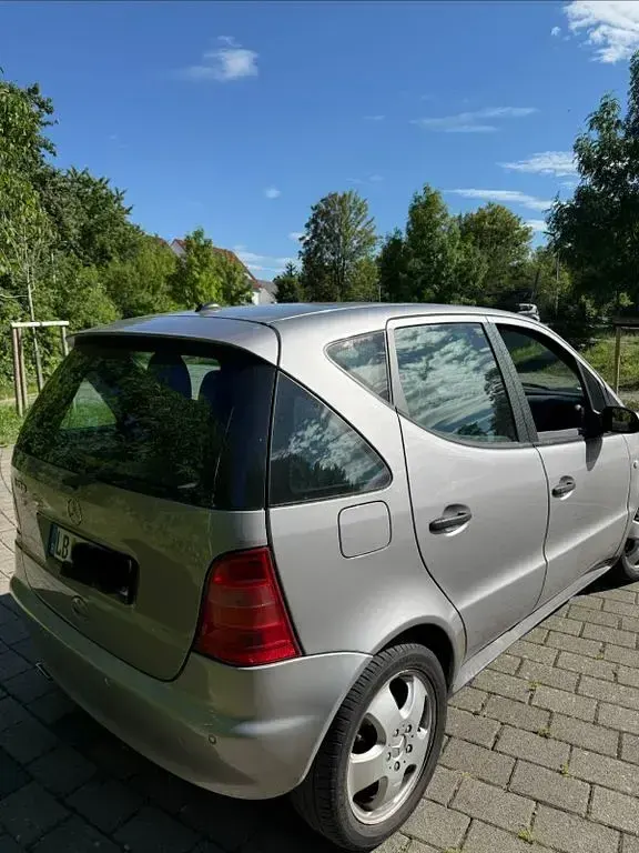 Gebraucht Mercedes A190 Avantgarde 125 PS (91 kW) 2000 Silber Kleinwagen