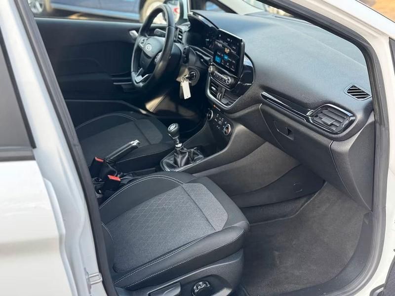 Gebraucht Ford Fiesta Active 86 PS (63 kW) 2018 Weiß Kleinwagen