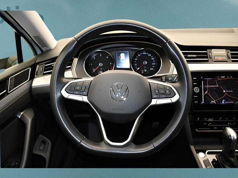 Weiß Gebraucht 2023 VW Passat Kombi | 28.799 € (Fairer Preis) - Bild 1/4