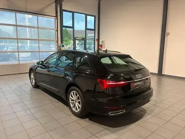 Gebraucht Audi A6 Basis 204 PS (150 kW) 2023 Schwarz Kombi
