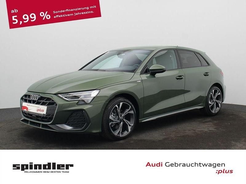 Distriktgrün metallic Gebraucht 2025 Audi A3 S-Line Limousine | 39.880 € (Fairer Preis) - Bild 1/4