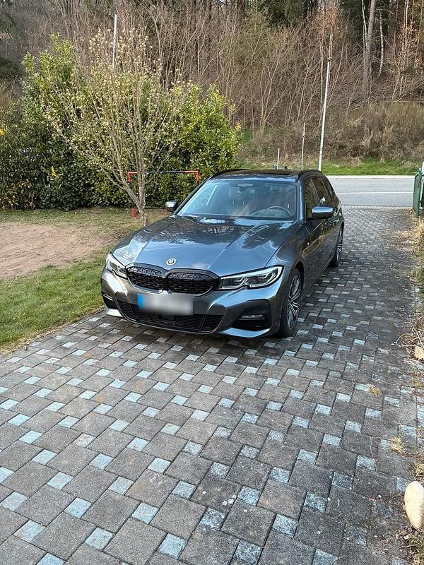 Gebraucht BMW 330 M Sport 265 PS (194 kW) 2020 Grau Kombi