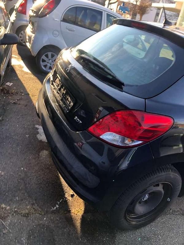 Gebraucht Peugeot 207 Urban Move 95 PS (69 kW) 2009 Other Limousine
