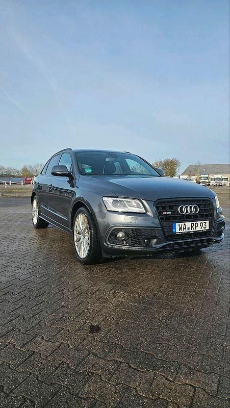 Grau Gebraucht 2015 Audi SQ5 Competition SUV | 22.500 € (Fairer Preis) - Bild 1/4