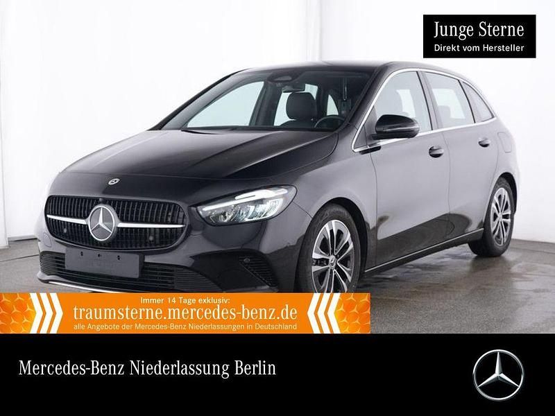 Nachtschwarz Gebraucht 2024 Mercedes B200 Progressive Van / Kleinbus | 31.590 € (Guter Preis) - Bild 1/3