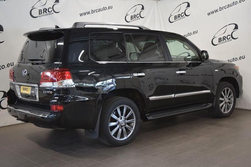 Gebraucht Lexus LX570 389 PS (286 kW) 2010 Schwarz SUV