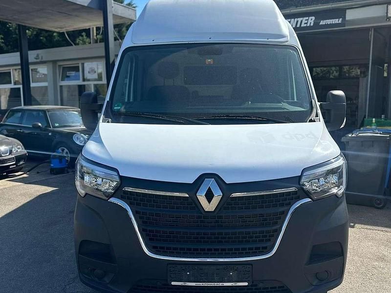Second-hand Renault Master 150 CP (110 kW) 2022 Alb Monovolum