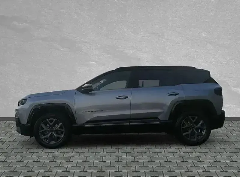 Käytetty Jeep Compass 156 kW (213 HP) 2026 Musta Katumaasturi