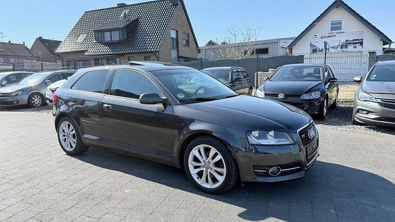 Gebraucht Audi A3 Ambition 170 PS (125 kW) 2012 Grau Kleinwagen