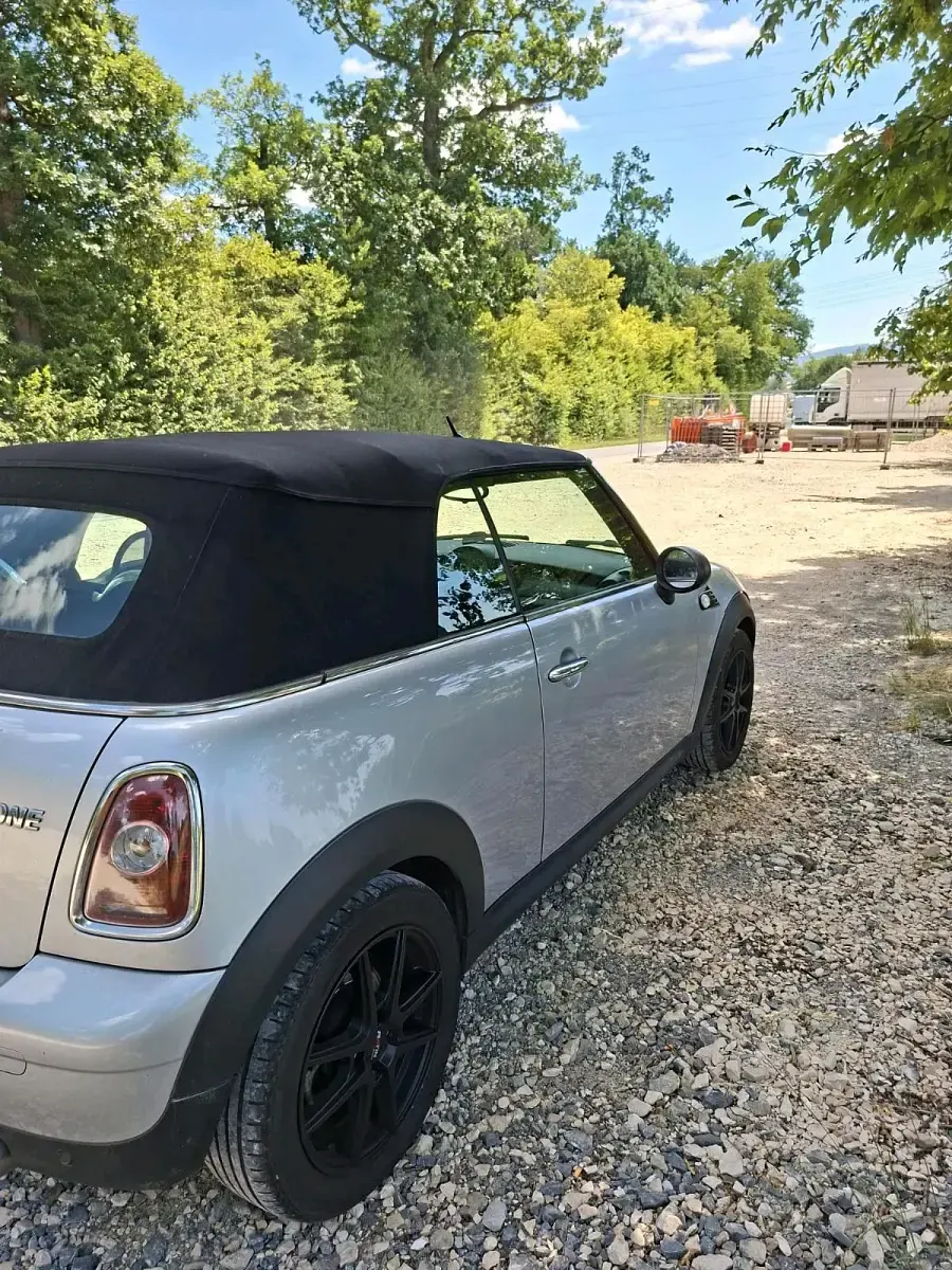 Gebraucht Mini One Cabriolet 98 PS (72 kW) 2010 Silber Cabrio