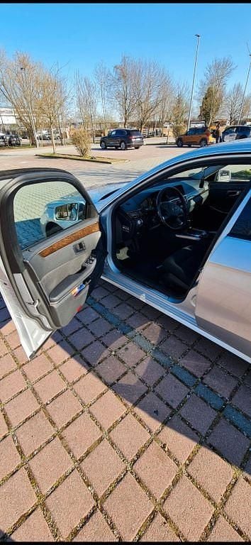 Gebraucht Mercedes E220 Avantgarde 170 PS (125 kW) 2009 Grau Limousine