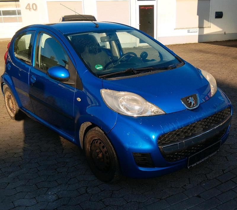 Gebraucht Peugeot 107 68 PS (50 kW) 2009 Blau Kleinwagen