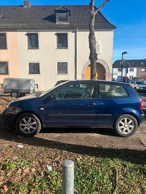 Gebraucht VW Polo 64 PS (47 kW) 2002 Blau Kleinwagen