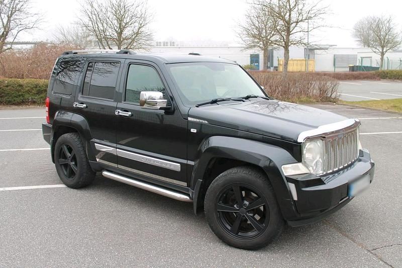 Gebraucht Jeep Cherokee 177 PS (130 kW) 2008 Schwarz SUV