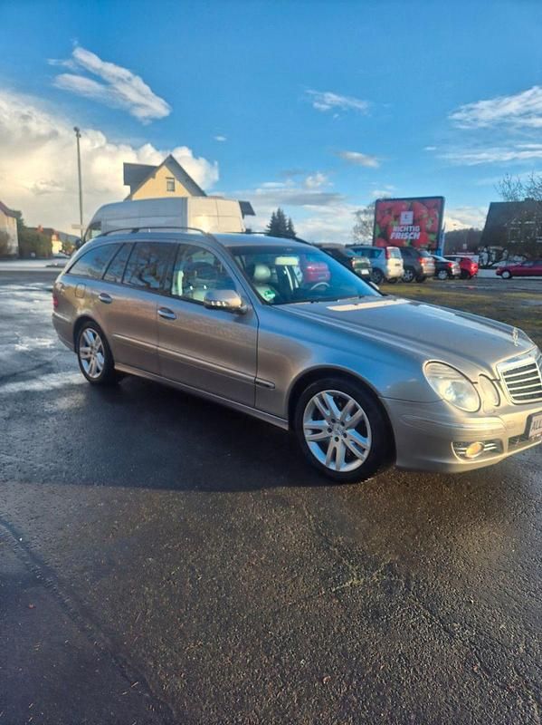 Gebraucht Mercedes E280 190 PS (139 kW) 2007 Silber Kombi