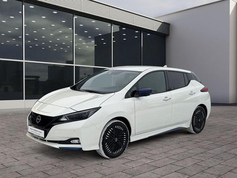 Gebraucht Nissan Leaf Tekna 160 kW (218 PS) 2022 Brilliant white (m) Kleinwagen