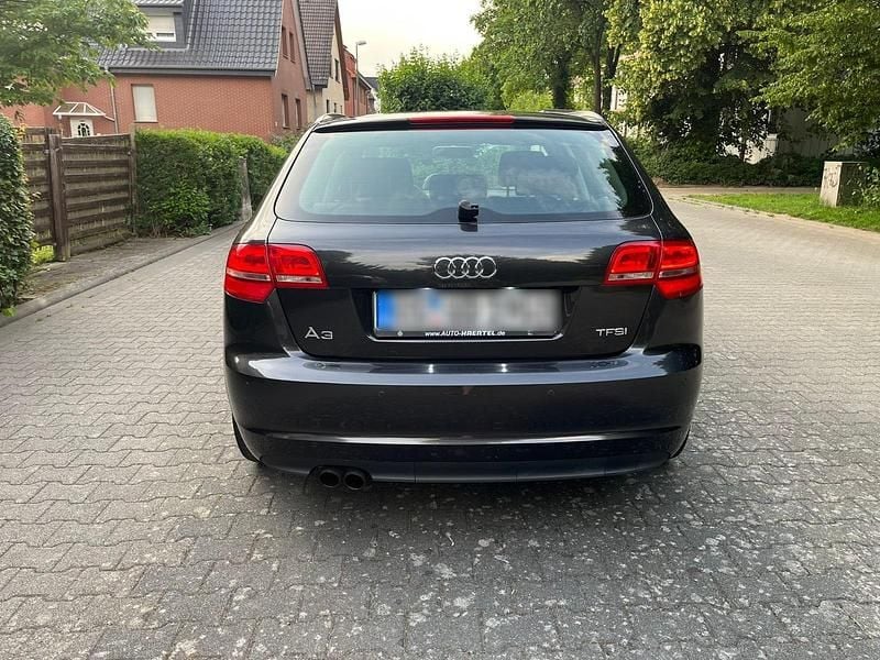 Gebraucht Audi A3 125 PS (91 kW) 2012 Grau Limousine