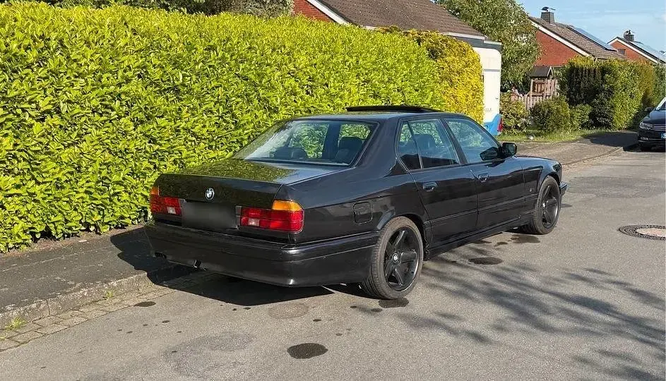 Gebraucht BMW 735 211 PS (155 kW) 1988 Schwarz Limousine