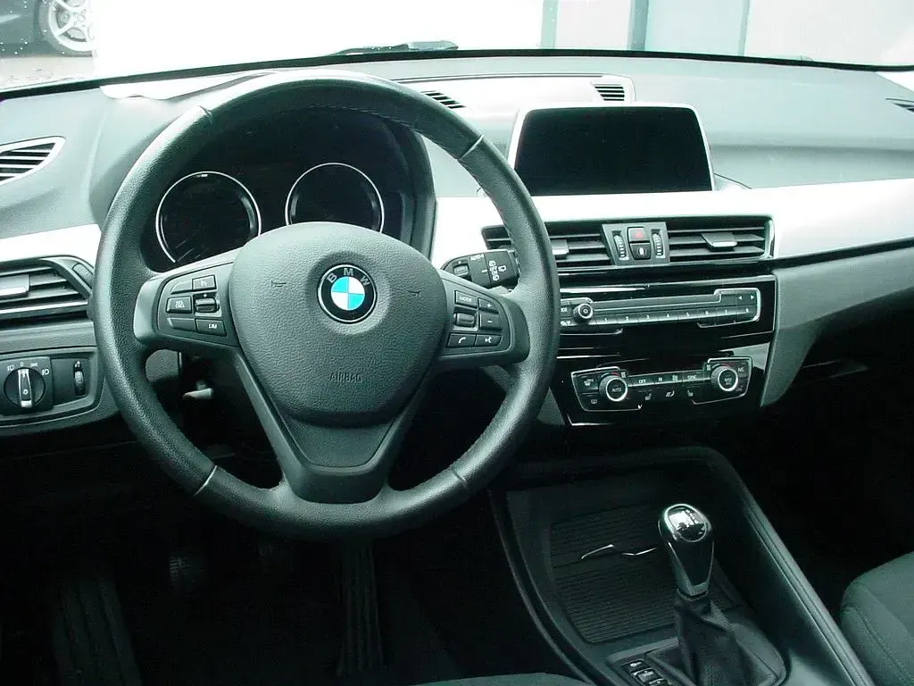 Gebraucht BMW X1 140 PS (102 kW) 2018 Mediterranblau metallic SUV