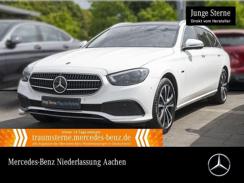 Weiß Gebraucht 2021 Mercedes E300 Avantgarde Limousine | 30.890 € (Guter Preis) - Bild 1/3