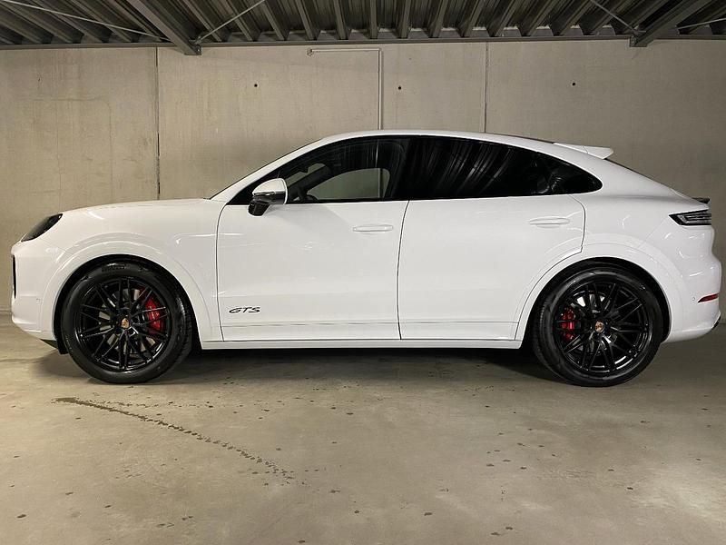 Gebraucht Porsche Cayenne Coupe GTS 500 PS (367 kW) 2025 Carraraweissmetallic Coupé