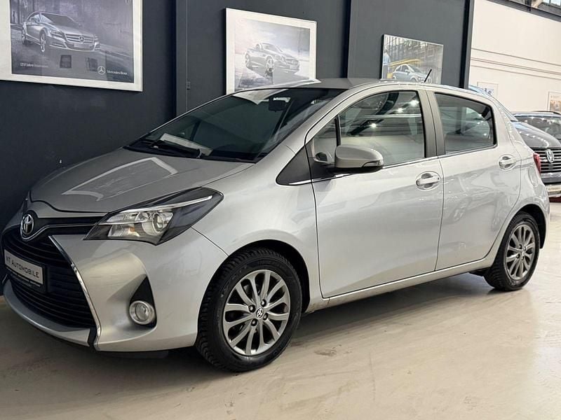 Gebraucht Toyota Yaris Comfort 69 PS (50 kW) 2017 Silber Kleinwagen