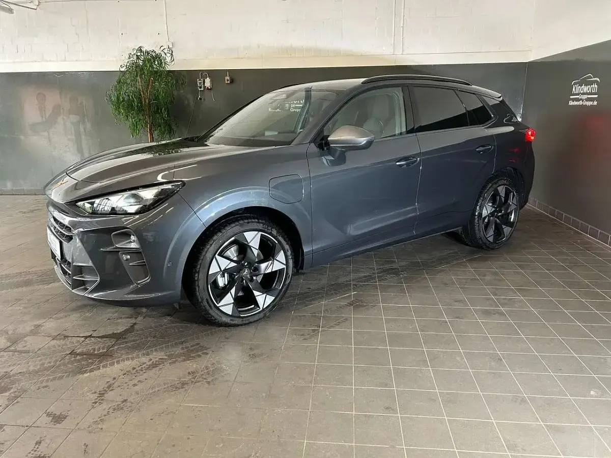 Używany Cupra Terramar 204 KM (150 kW) 2025 Szary SUV