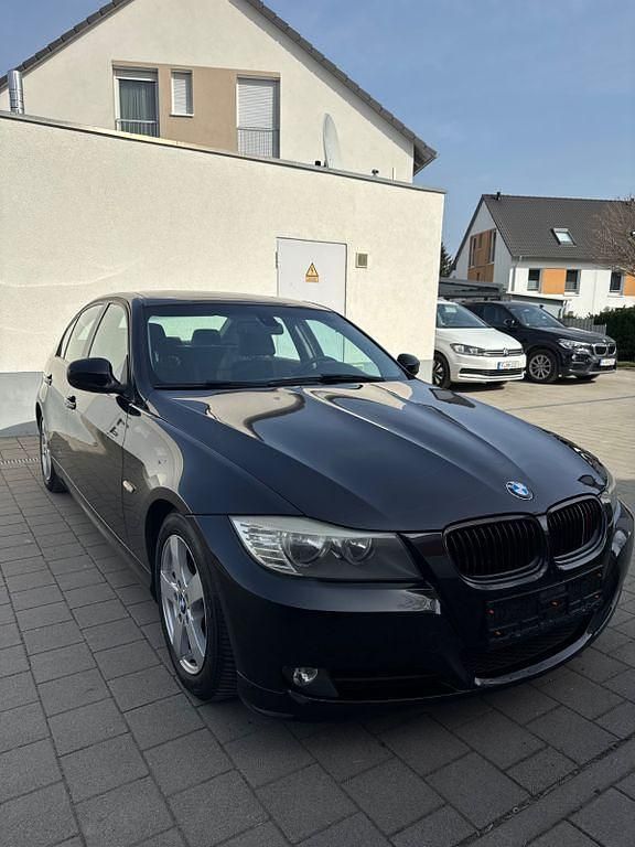Gebraucht BMW 318 Performance 143 PS (105 kW) 2010 Schwarz Limousine