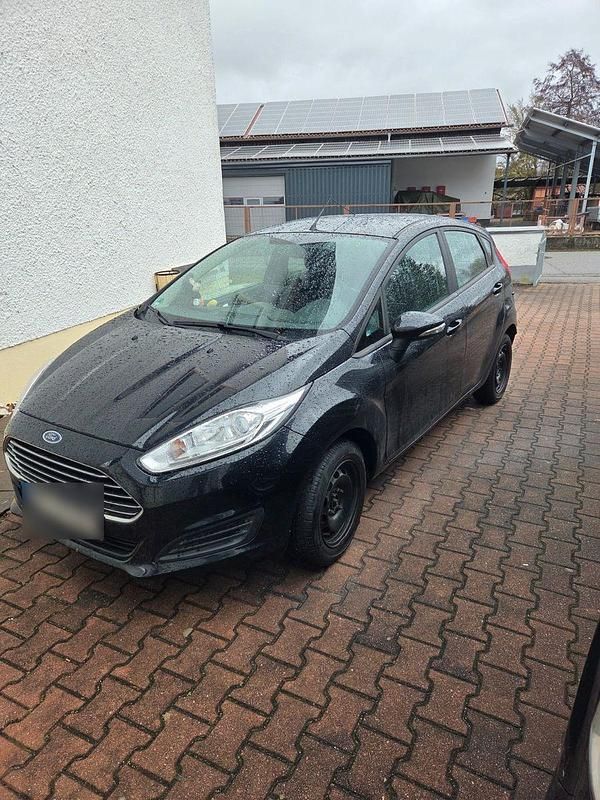 Gebraucht Ford Fiesta Trend 82 PS (60 kW) 2015 Schwarz Kleinwagen