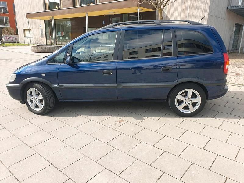 Blau Gebraucht 2000 Opel Zafira Van / Kleinbus | 2.400 € (Fairer Preis) - Bild 1/4