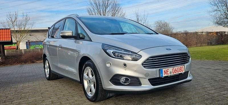 Silber Gebraucht 2021 Ford S-MAX Trend Van / Kleinbus | 13.300 € (Superpreis) - Bild 1/4