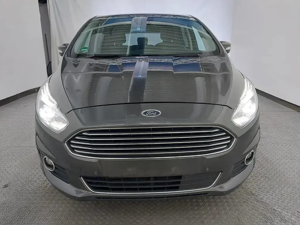 Gebraucht Ford S-MAX Titanium 190 PS (139 kW) 2019 Gold Van / Kleinbus