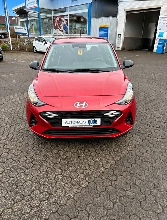 Neu Hyundai i10 Select 63 PS (46 kW) 2026 Rot Kleinwagen