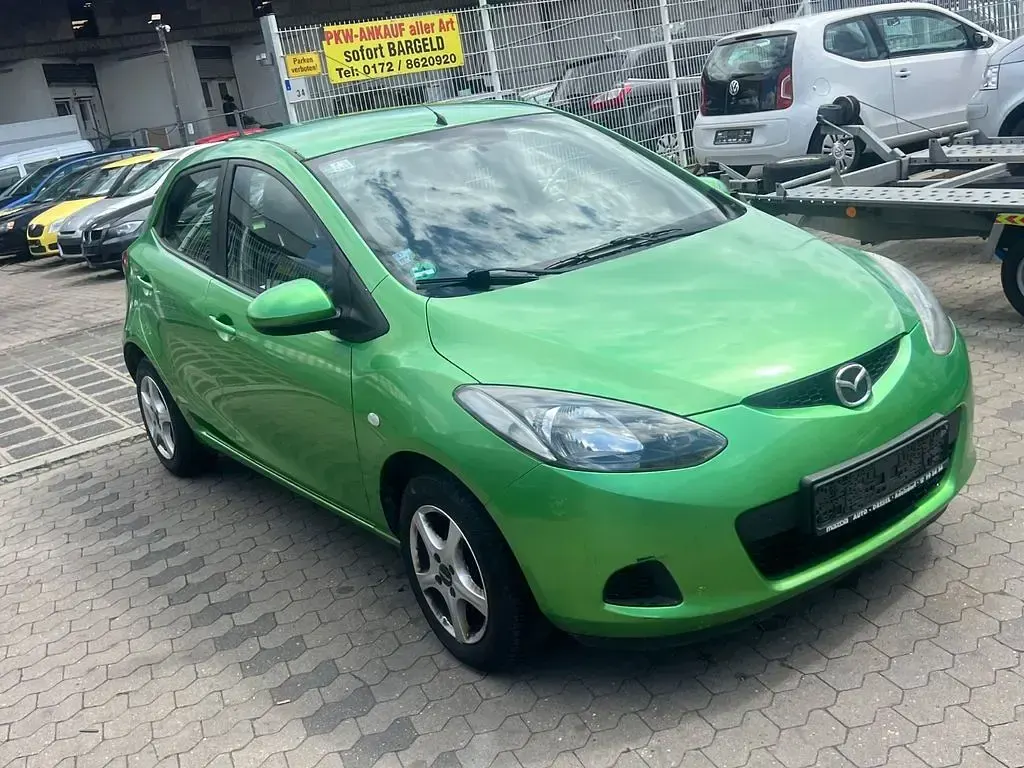 Używany Mazda 2 Dynamic 86 KM (63 kW) 2009 Zielony Hatchback