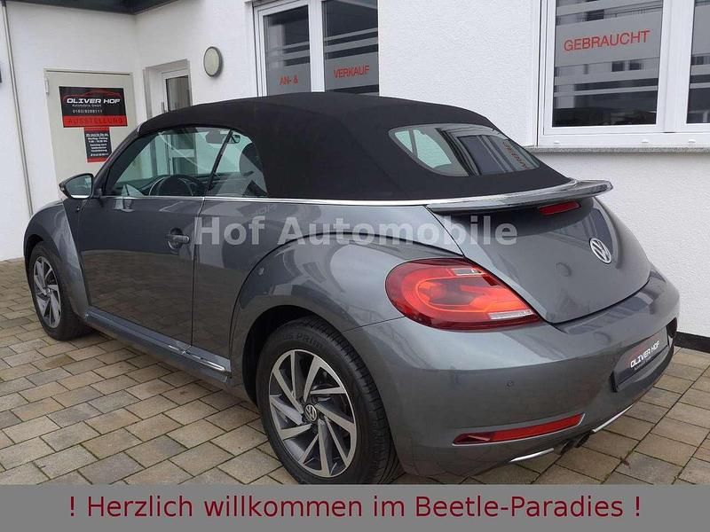 Gebraucht VW Beetle Cabriolet Sound 150 PS (110 kW) 2018 Platinum grey Cabrio