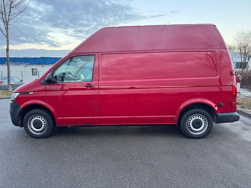 Gebraucht VW Transporter 150 PS (110 kW) 2020 Kirschrot Van