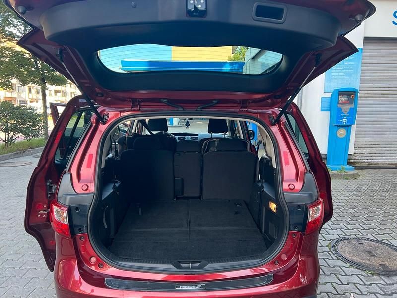 Gebraucht Mazda 5 Center-Line 150 PS (110 kW) 2011 Rot Van / Kleinbus