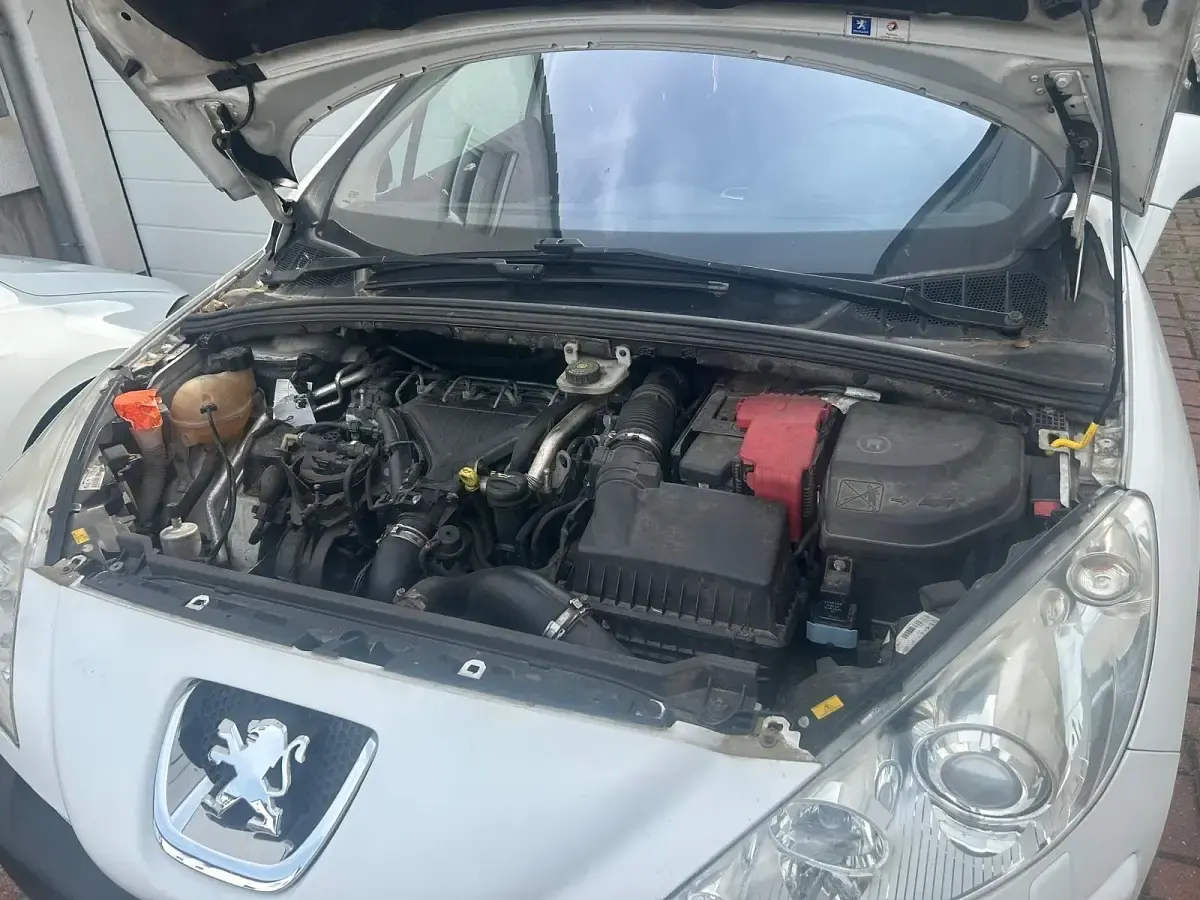 Gebraucht Peugeot 308 140 PS (102 kW) 2008 Weiß Kombi