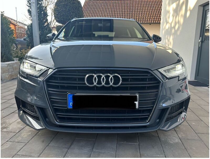Grau Gebraucht 2019 Audi A3 S-Line Limousine | 19.250 € (Guter Preis) - Bild 1/4