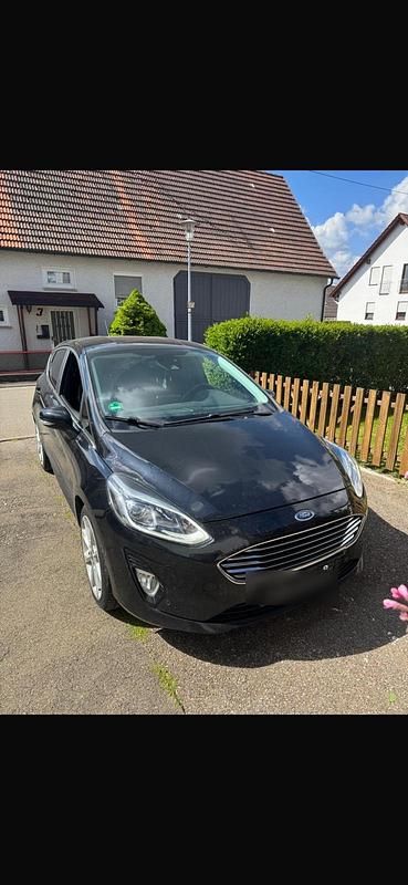Schwarz Gebraucht 2018 Ford Fiesta Kleinwagen | 7.300 € (Superpreis) - Bild 1/4