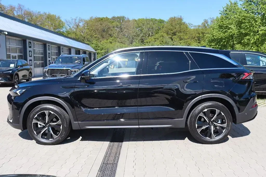 Neu Baic X75 177 PS (130 kW) 2026 Schwarz SUV