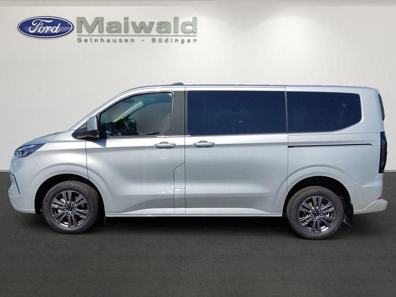 Gebraucht Ford Tourneo Titanium 170 PS (125 kW) 2025 Polarsilber metallic Van / Kleinbus