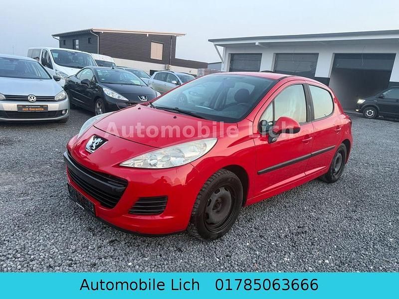 Gebraucht Peugeot 207 Tendance 95 PS (69 kW) 2010 Rot Limousine