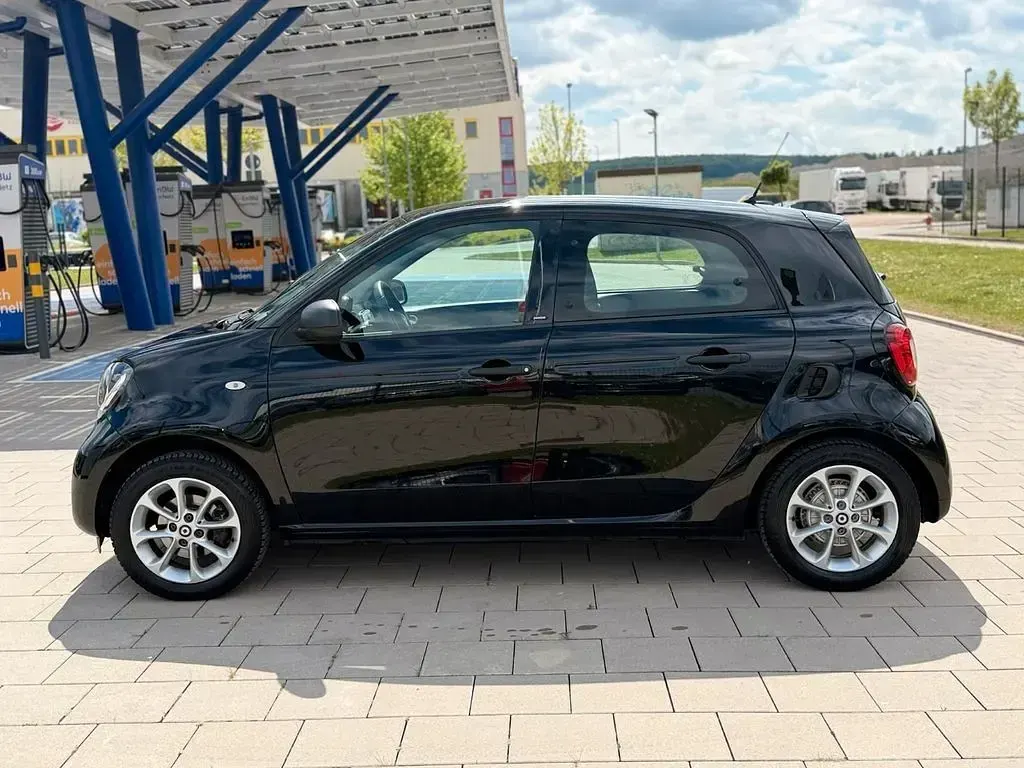Usata Smart ForFour Passion 90 CV (66 kW) 2019 Nero Utilitaria
