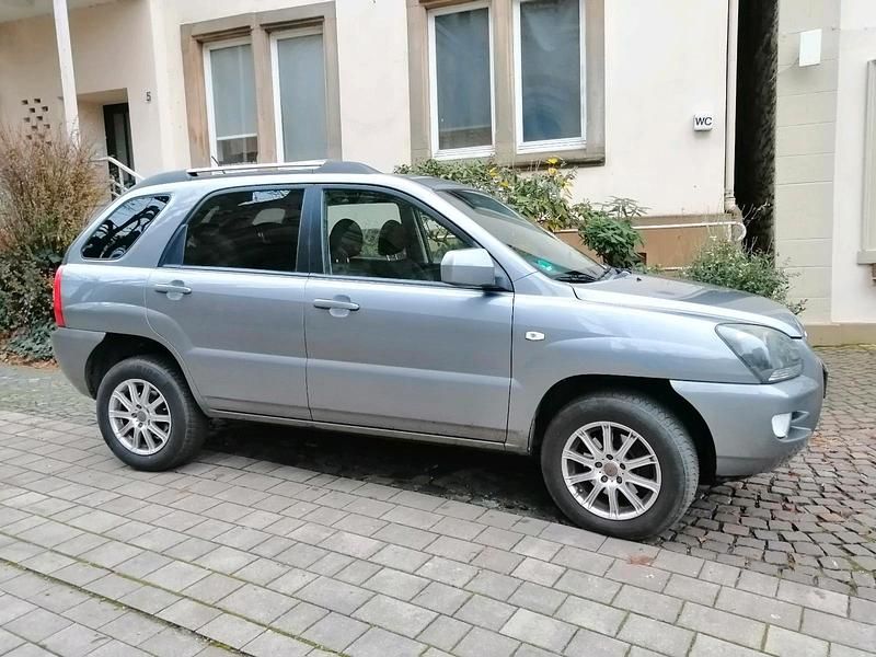 Grau Gebraucht 2008 Kia Sportage 2 SUV | 4.700 € - Bild 1/4